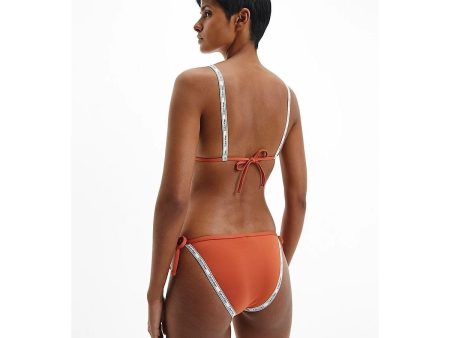 Calvin Klein İp Askılı ve Bağcıklı Üçgen Kadın Bikini Üstü KW0KW01604 Discount