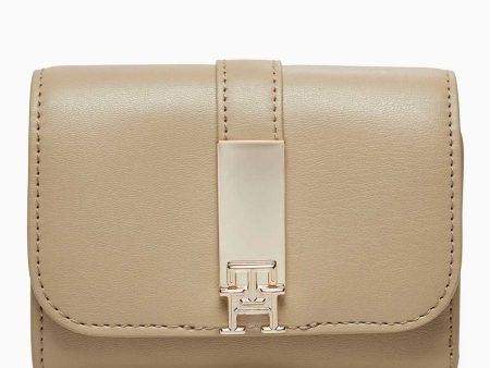 Tommy Hilfiger Heritage Med Flap Metal Logolu Cüzdan Supply